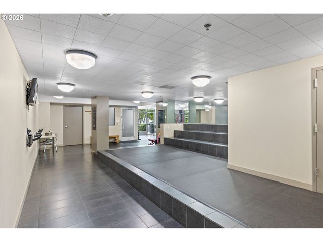 1310 Nw NAITO Pkwy 805, Portland, OR 97209