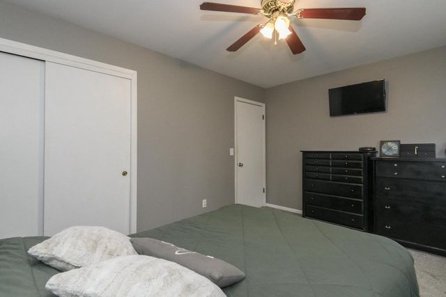 S56W29680 Roanoke DRIVE, Waukesha, WI 53189