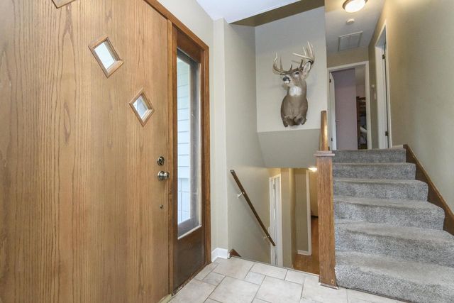 S56W29680 Roanoke DRIVE, Waukesha, WI 53189