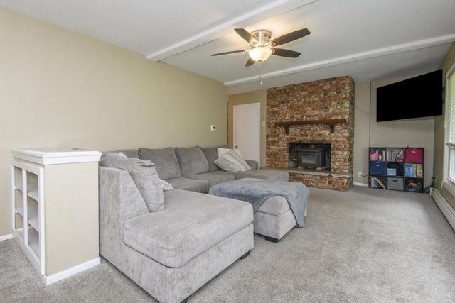 S56W29680 Roanoke DRIVE, Waukesha, WI 53189