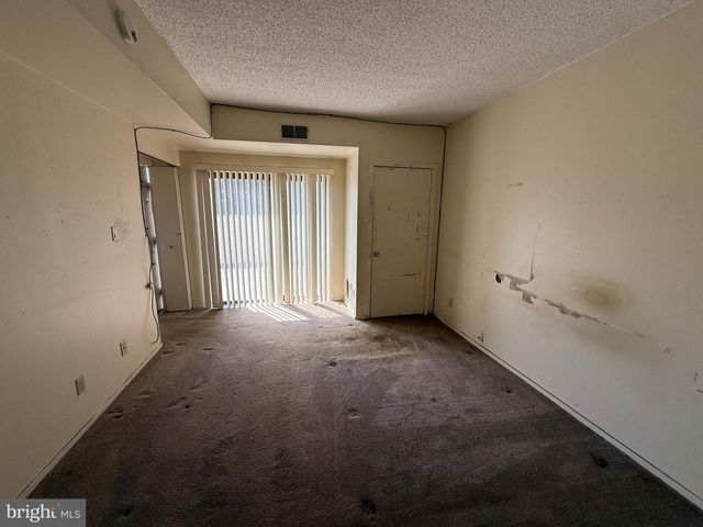 660 GENEVA DR #14, Mechanicsburg, PA 17055