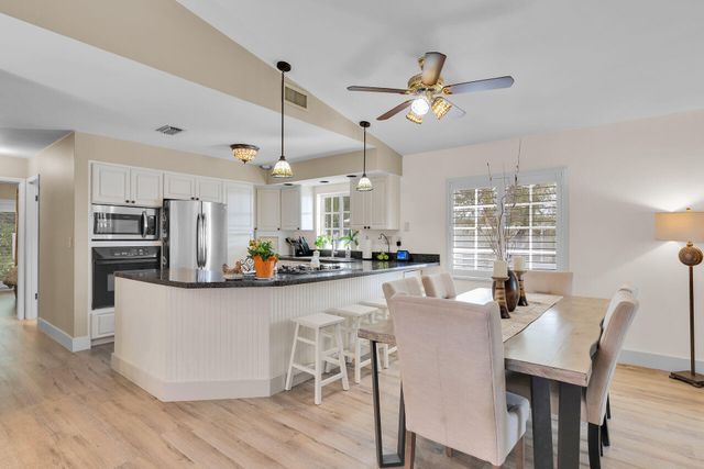 206 Dove Lake Drive, Key Largo, FL 33070