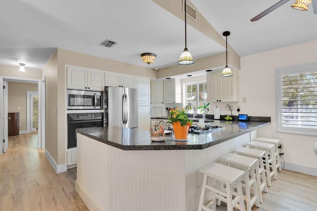 206 Dove Lake Drive, Key Largo, FL 33070