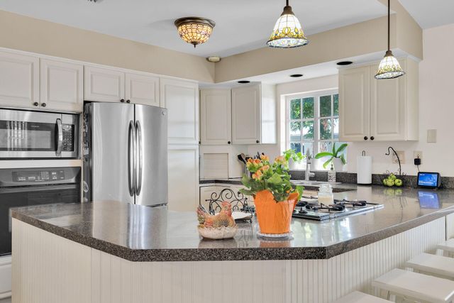 206 Dove Lake Drive, Key Largo, FL 33070