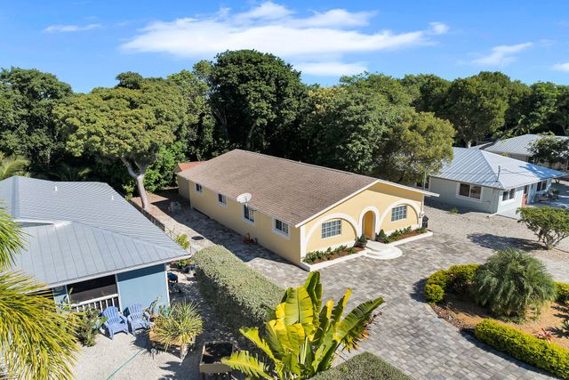 206 Dove Lake Drive, Key Largo, FL 33070