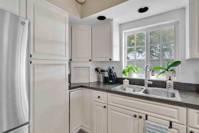 206 Dove Lake Drive, Key Largo, FL 33070