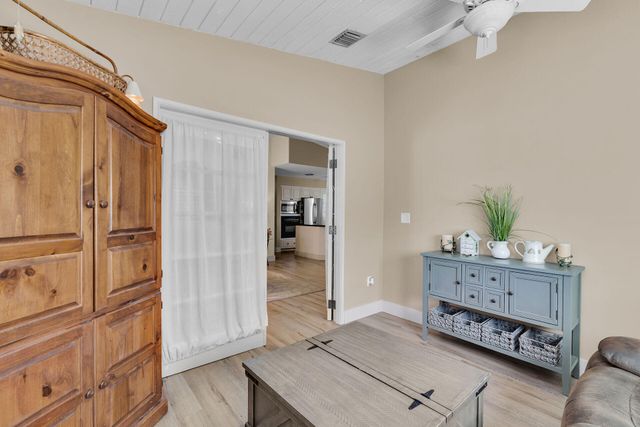 206 Dove Lake Drive, Key Largo, FL 33070