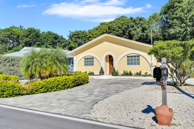 206 Dove Lake Drive, Key Largo, FL 33070