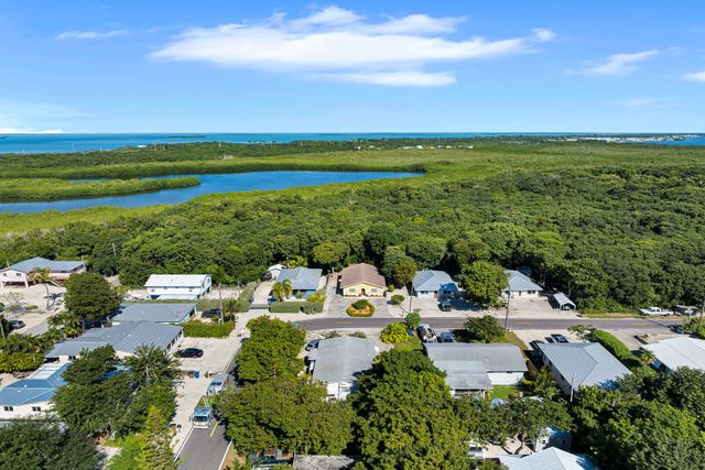 206 Dove Lake Drive, Key Largo, FL 33070
