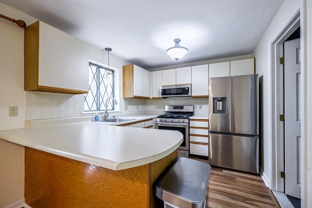 22 Vanden Road, Merrimack, NH 03054