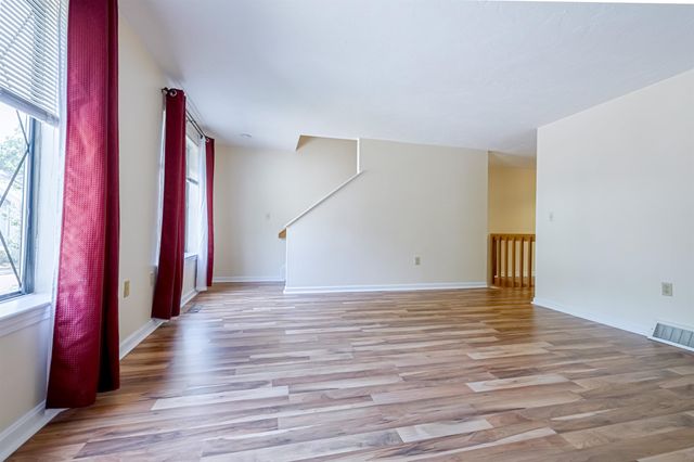 22 Vanden Road, Merrimack, NH 03054