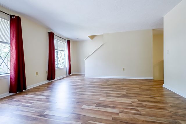 22 Vanden Road, Merrimack, NH 03054