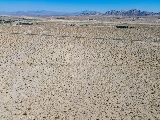 38000 Old Woman Springs Road, Lucerne Valley, CA 92356