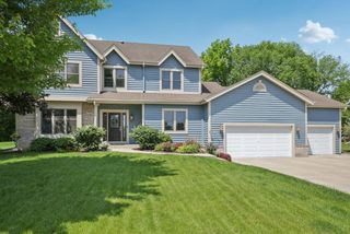 3915 S Waterbury COURT, New Berlin, WI 53151