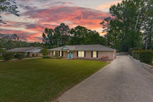 706 Wildwood Ave, Dothan, AL 36303