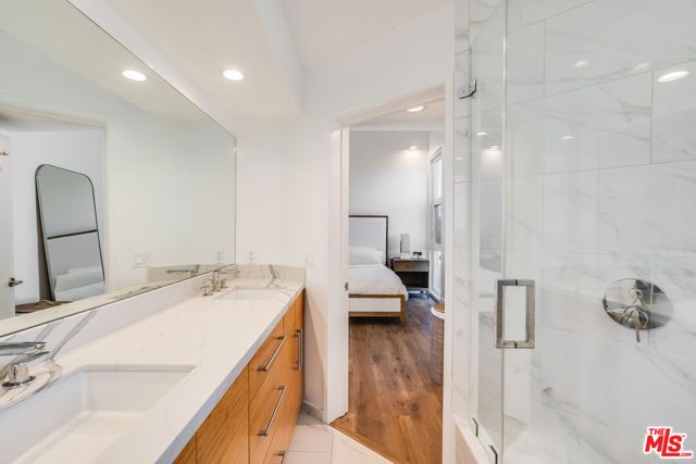 2222 6th Street B, Santa Monica, CA 90405