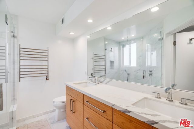 2222 6th Street B, Santa Monica, CA 90405