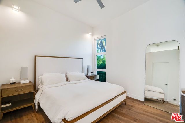 2222 6th Street B, Santa Monica, CA 90405