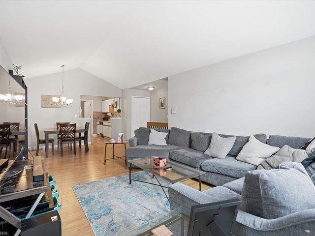 56711 Scotland Boulevard, Shelby Twp, MI 48316