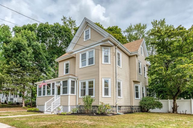 80 Oakdale Avenue, Dedham, MA 02026