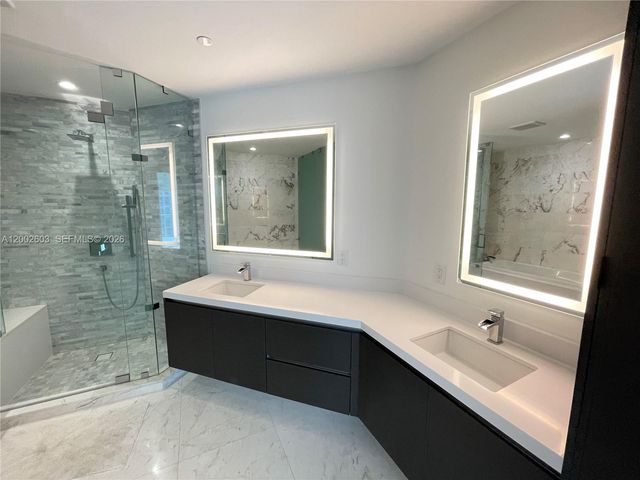 851 NE 1st Ave 3103, Miami, FL 33132