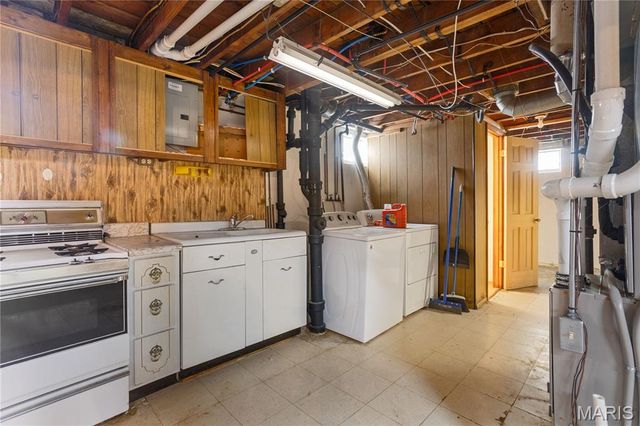 7124 Marwinette Avenue, St Louis, MO 63116