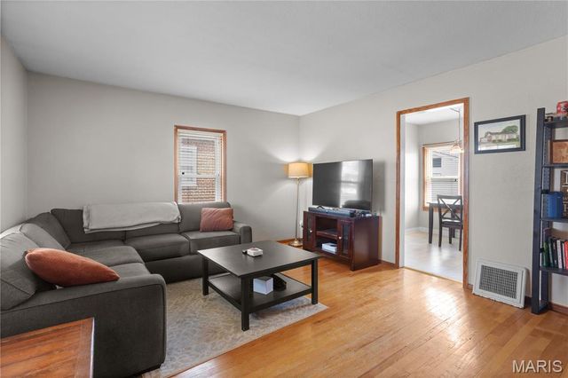 7124 Marwinette Avenue, St Louis, MO 63116