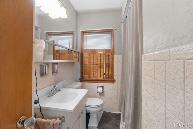 7124 Marwinette Avenue, St Louis, MO 63116