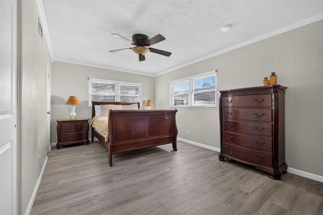11048 116TH STREET, Seminole, FL 33778
