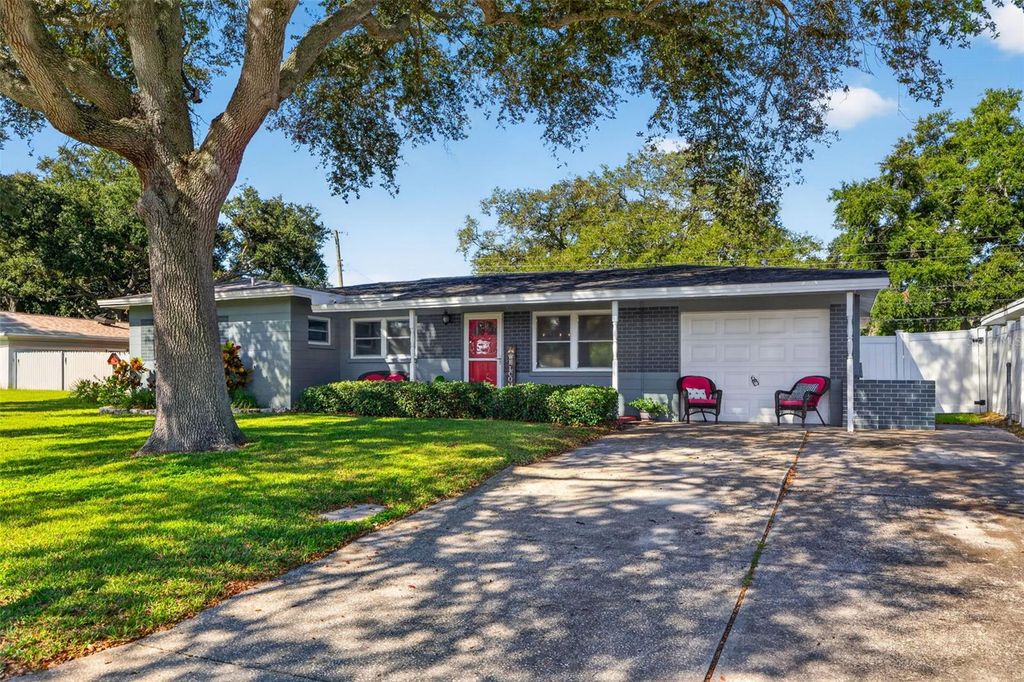 11048 116TH STREET, Seminole, FL 33778