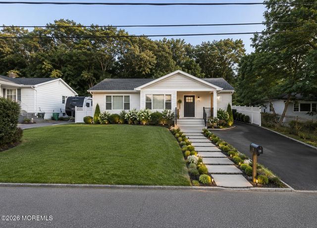 429 Shady Lane, Howell, NJ 07731