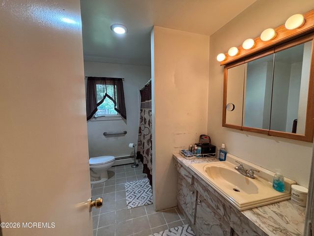 429 Shady Lane, Howell, NJ 07731