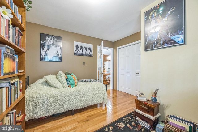 201 WALNUT AVE, Berlin, NJ 08009