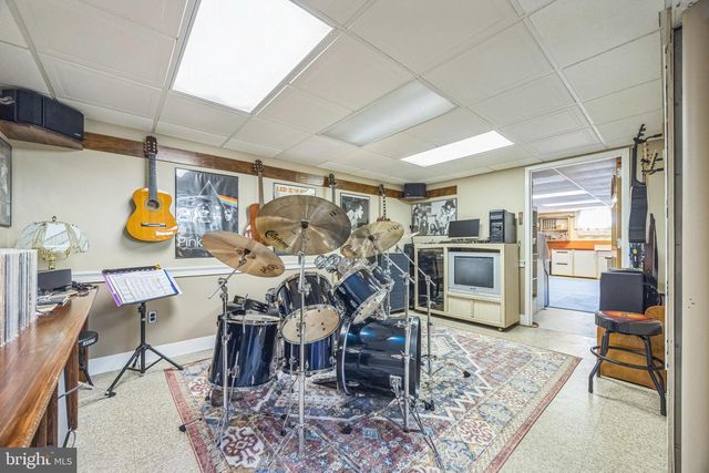 201 WALNUT AVE, Berlin, NJ 08009