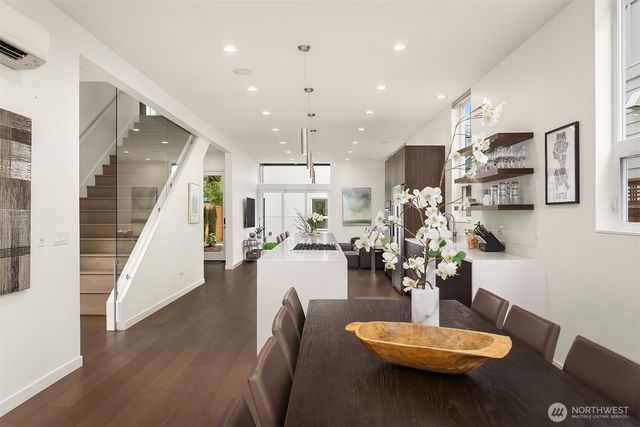 2418 6th Avenue W, Seattle, WA 98119