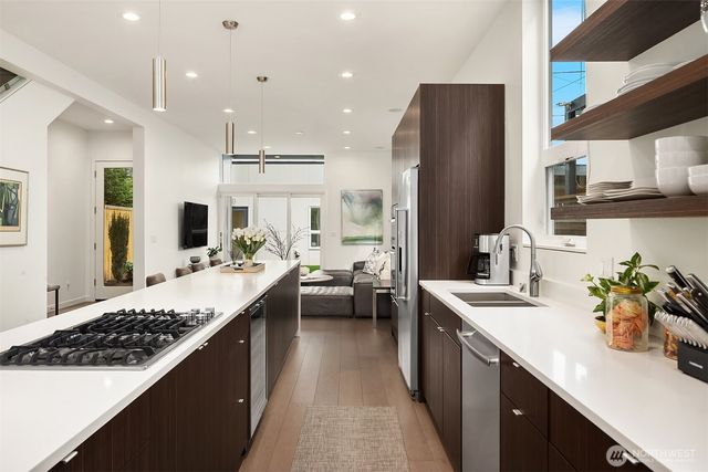 2418 6th Avenue W, Seattle, WA 98119