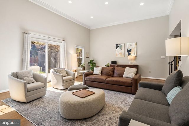 2729 UNICORN LN NW, Washington, DC 20015