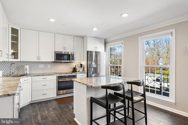 2729 UNICORN LN NW, Washington, DC 20015