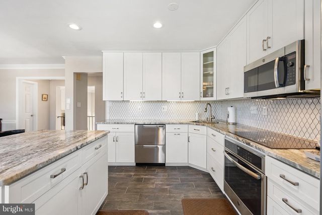 2729 UNICORN LN NW, Washington, DC 20015