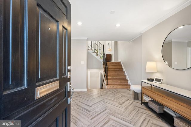 2729 UNICORN LN NW, Washington, DC 20015