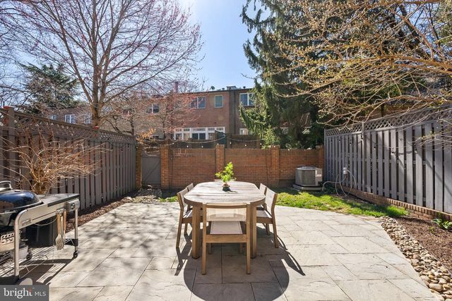 2729 UNICORN LN NW, Washington, DC 20015