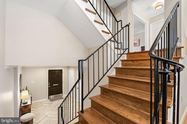 2729 UNICORN LN NW, Washington, DC 20015