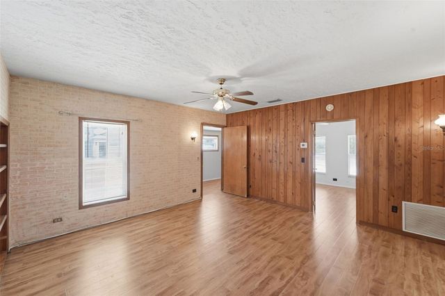 2101 E GRANT AVENUE, Orlando, FL 32806
