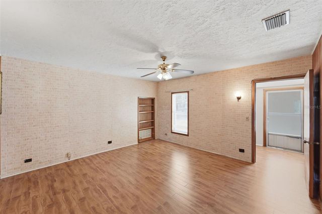 2101 E GRANT AVENUE, Orlando, FL 32806