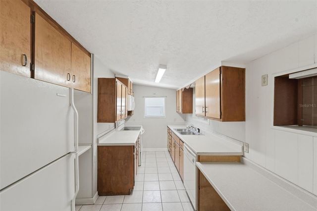 2101 E GRANT AVENUE, Orlando, FL 32806