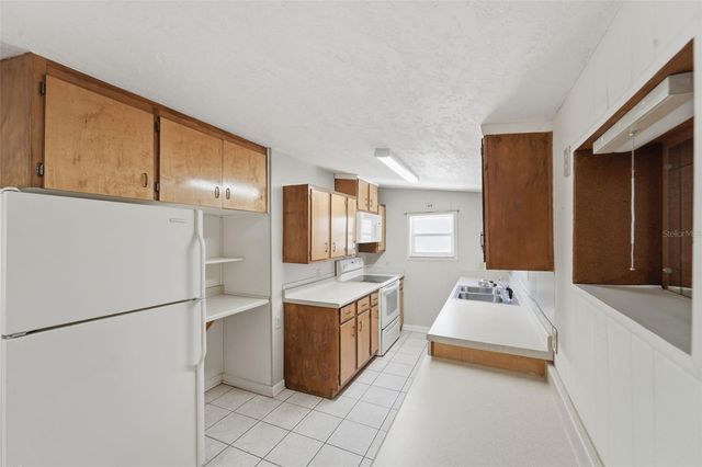2101 E GRANT AVENUE, Orlando, FL 32806