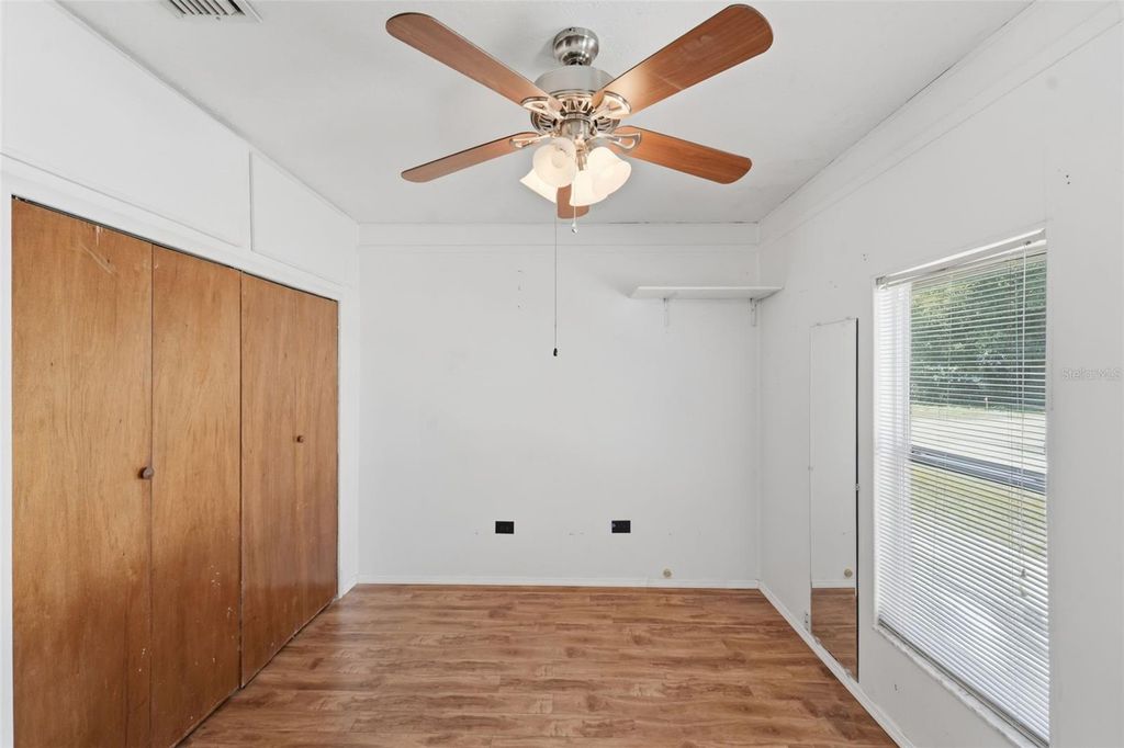 Image 34 of property listing at 2101 E GRANT AVENUE, Orlando, FL 32806
