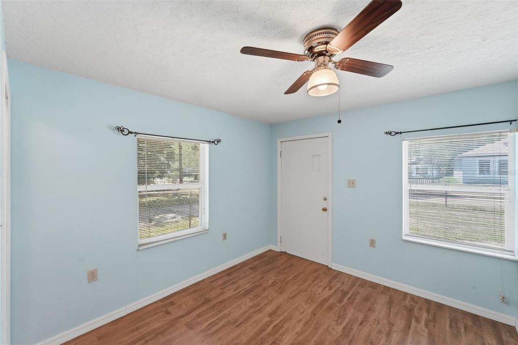 Image 42 of property listing at 2101 E GRANT AVENUE, Orlando, FL 32806