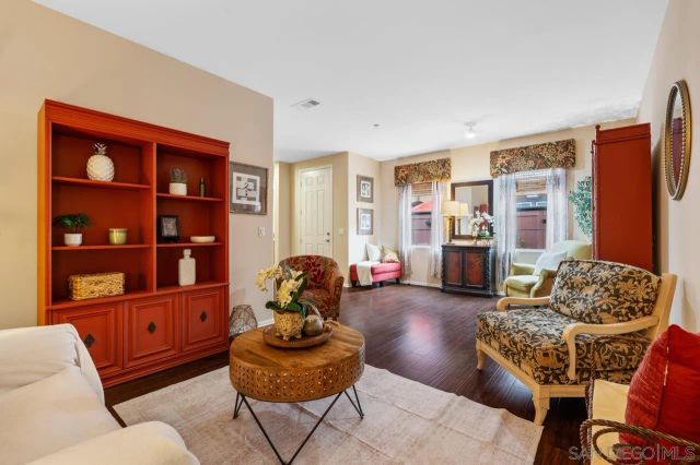 1305 Isabella Way, Vista, CA 92084