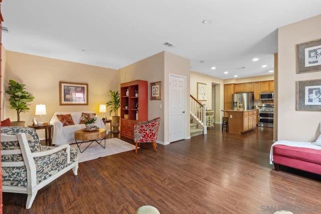 1305 Isabella Way, Vista, CA 92084